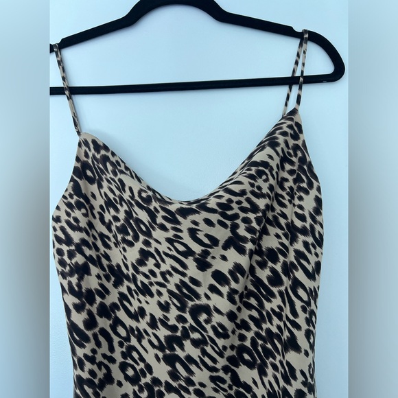 LIKE NEW CHEETAH SATIN COWL NECK - Picture 3 of 12